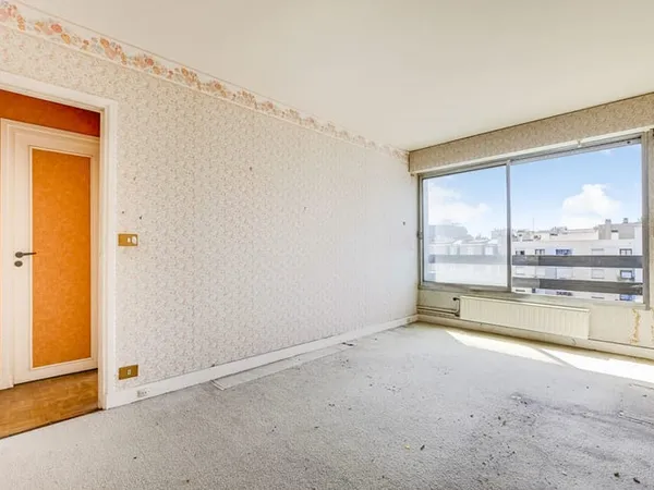 Paris 19 : Appartement 3/4 pièces en dernier étage