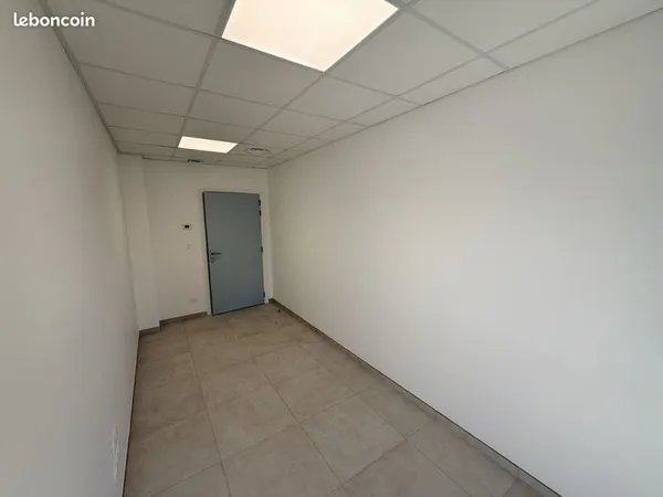 Bureaux 15 m² Lorgues