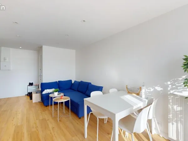 Chambre 4 pièces 74 m²
