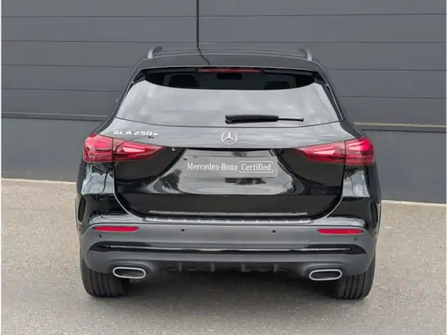 Mercedes Gla 250 e hybrid eq — photo 4