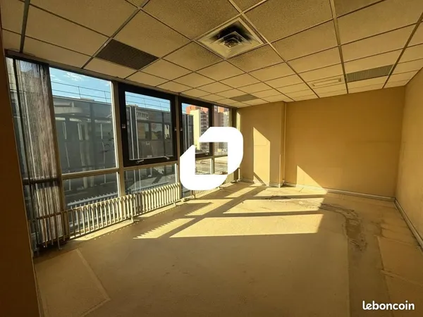 Bureau 217 m²