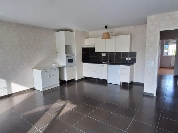 T3, 65m2, AVEC garage individuel, chauffage et eau chaude COMPRIS. Nombreux points forts pour cet ap