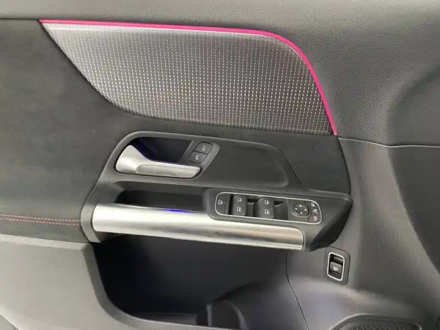 Mercedes Eqa 250 — photo 13