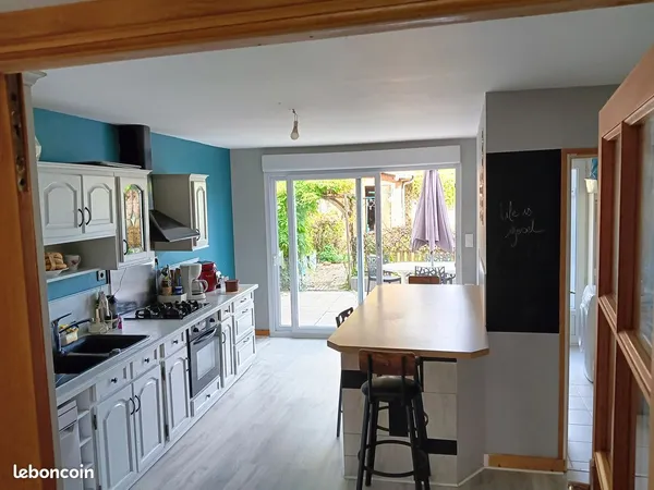 Maison - 6 pièces - 142 m²