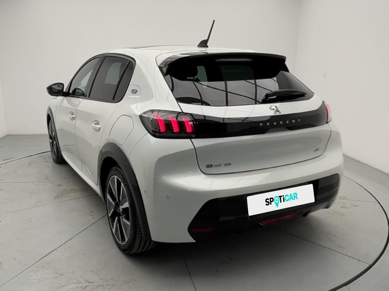 Peugeot 208 electrique 50 kwh 136ch gt pack — photo 3