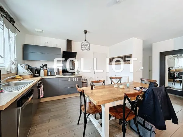 A LOUER Maison Donville Les Bains 5 pièce(s) 101.87m2