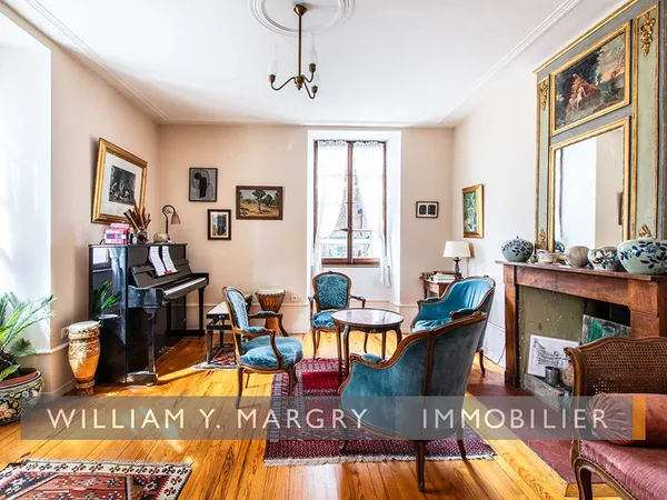 Maison Gex 8 pièce(s) 292 m2