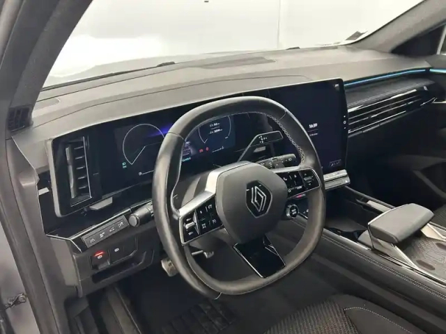 Renault Austral mild hybrid 160 auto — photo 43