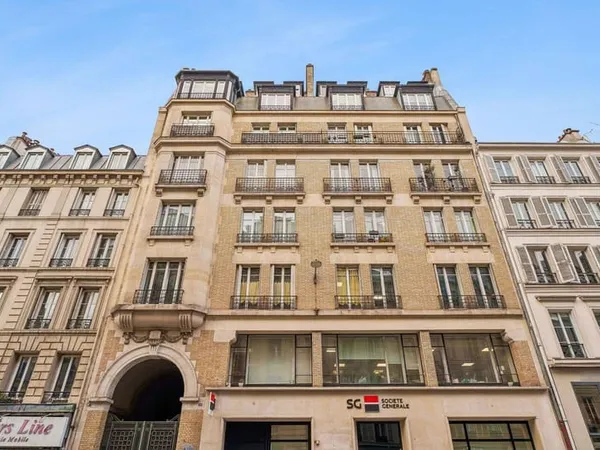 Bureaux 610 m²