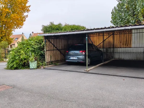 Parking Couvert Sécurisé