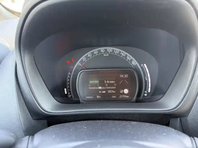 Toyota Aygo 1.0 vvt-i 72 dynamic — photo 22