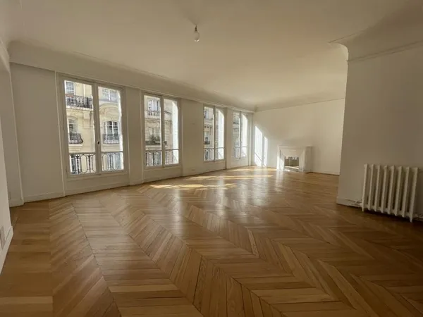 6 pièces 5 chambres 209 m² | Etage noble |Emplacement numéro 1