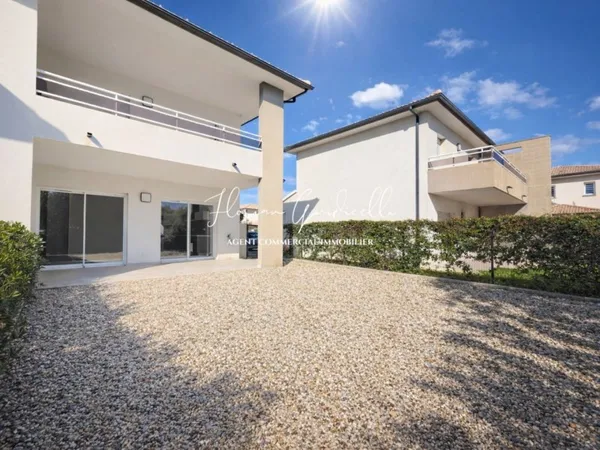 Appartement T3 avec jardin privatif  Proche mer