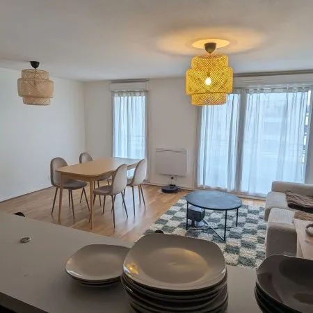 Loue chambre dans colocation en appartement