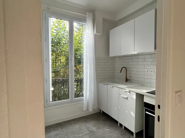 JOLI F1 MEUBLE A VILLEMOMBLE (les Coquetiers)