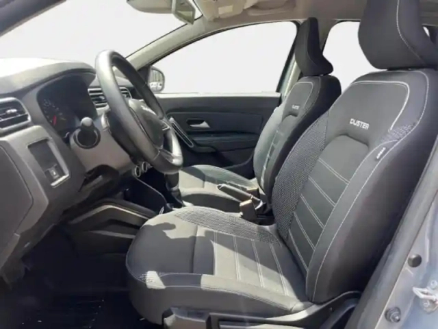 Dacia Duster 1.3 tce 150ch fap  journey 4x2 edc — photo 14