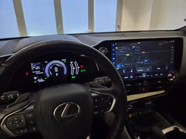 Lexus Nx 450h+ luxe 4wd my24 — photo 4