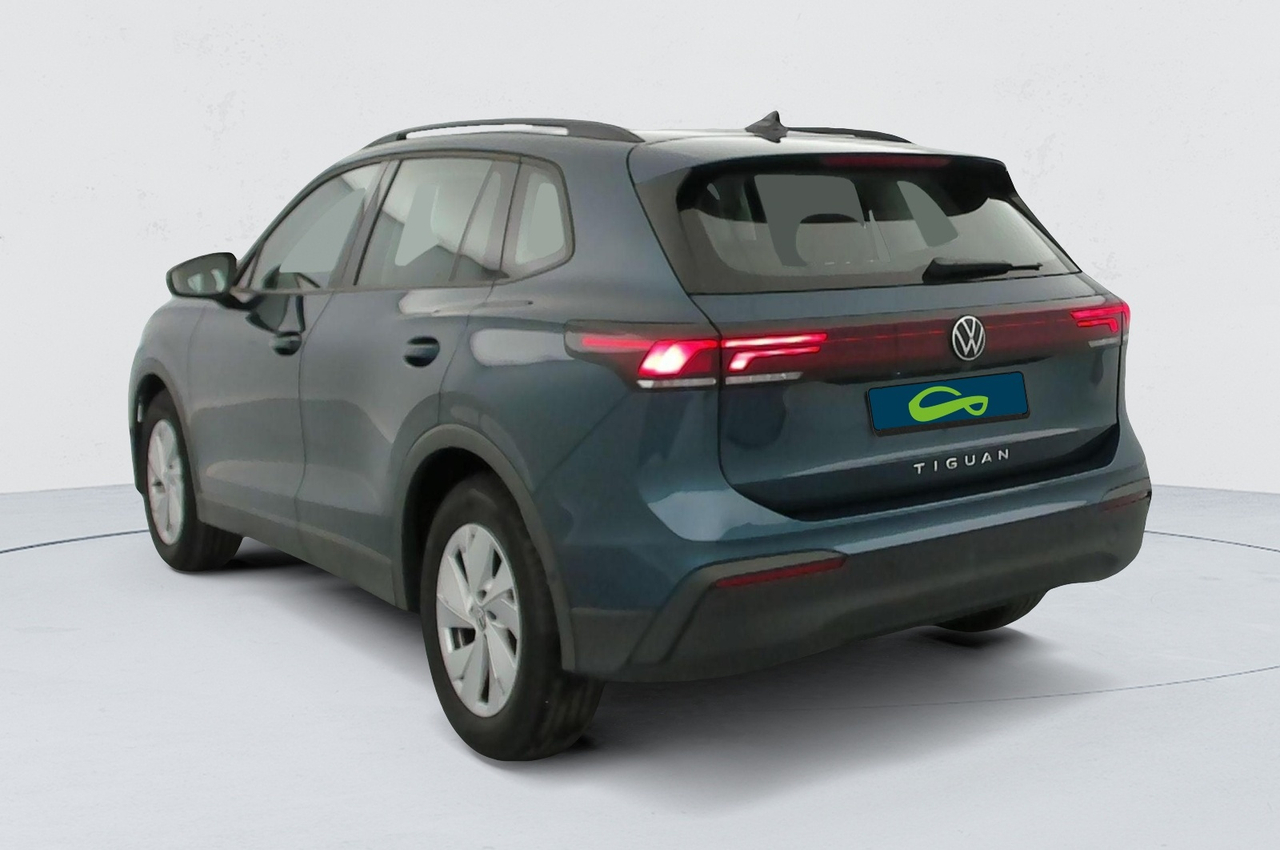 Volkswagen Tiguan — photo 3