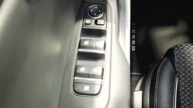 Kia Xceed 1.6 crdi 136 ch mhev dct7 — photo 20