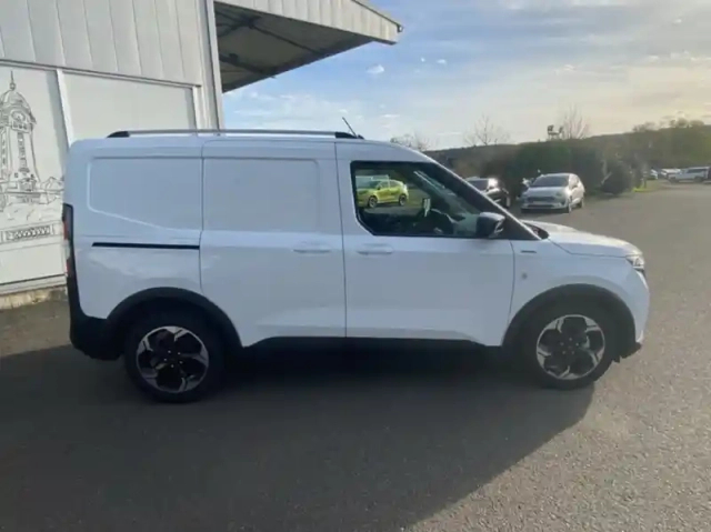 Ford Transit Courier fourgonnette 1.5 ecoblue 100ch active — photo 22