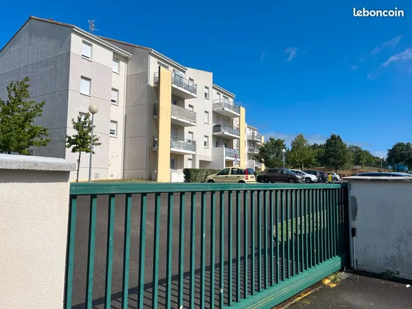 T2 BIS 54 m² - BALCON + PARKING - LA ROCHE-SUR-YON