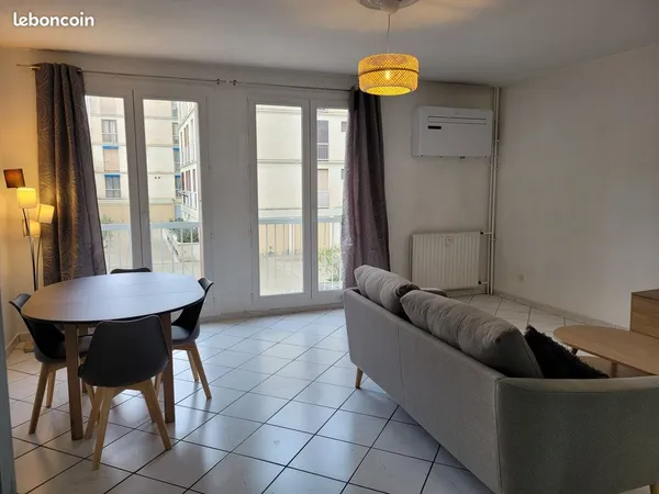 Appartement 4 pièces meublé 70 m² - Avignon Intra-Muros - Rue Thiers