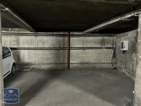 Garage et parking Location Marseille 130€