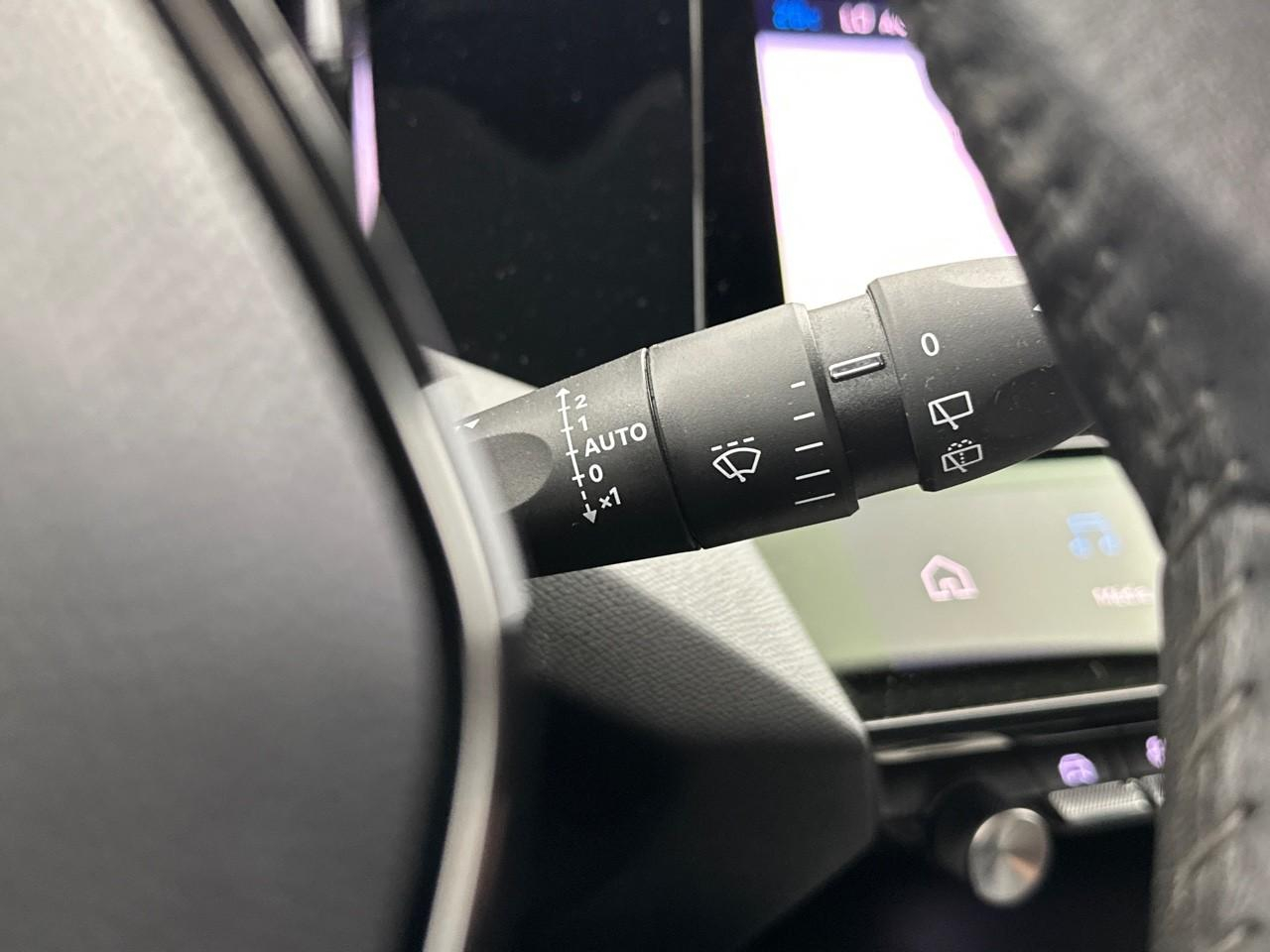 Peugeot 308 puretech 130ch s&s eat8 active pack — photo 18