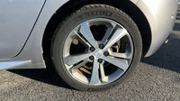 Peugeot 308 1.2 PureTech 130ch E6.c S&S GT Line EAT8 — photo 29