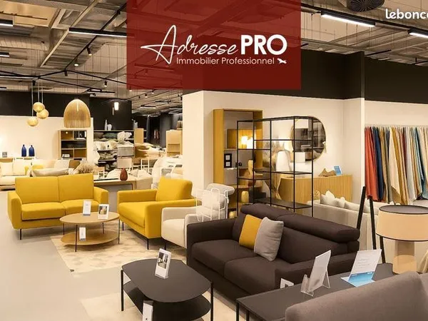 Local commercial 356 m²