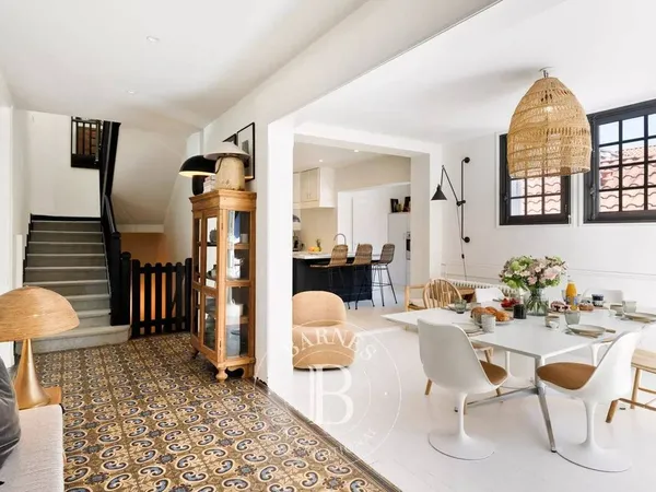 Maison de luxe 8 pièces 200 m²