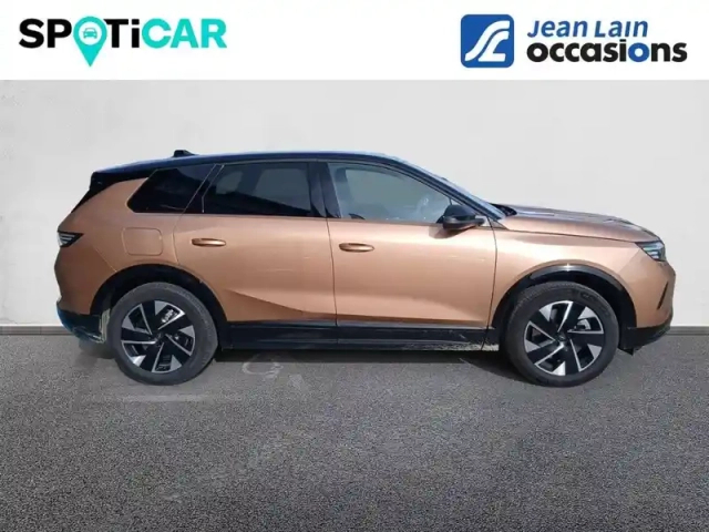 Opel Grandland hybrid rechargeable 195 ch e-dct7 — photo 4