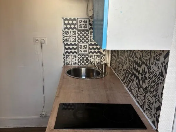 Studio meublé à louer proche RER