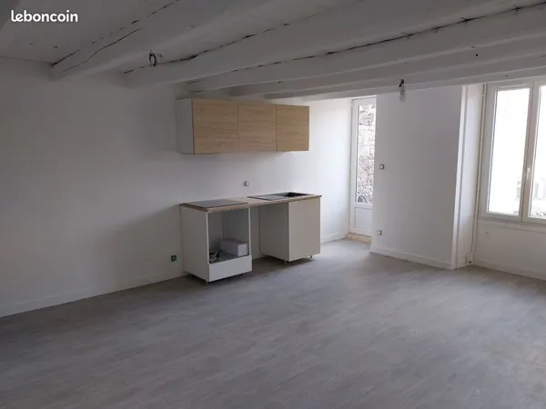 Duplex avec balcon coté cour