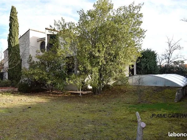 Maison 8 pièces 200 m²
