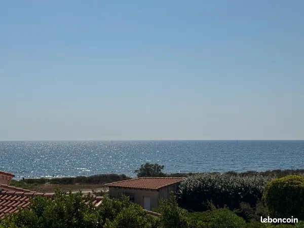 Appartement duplex Front de Mer à CARRO