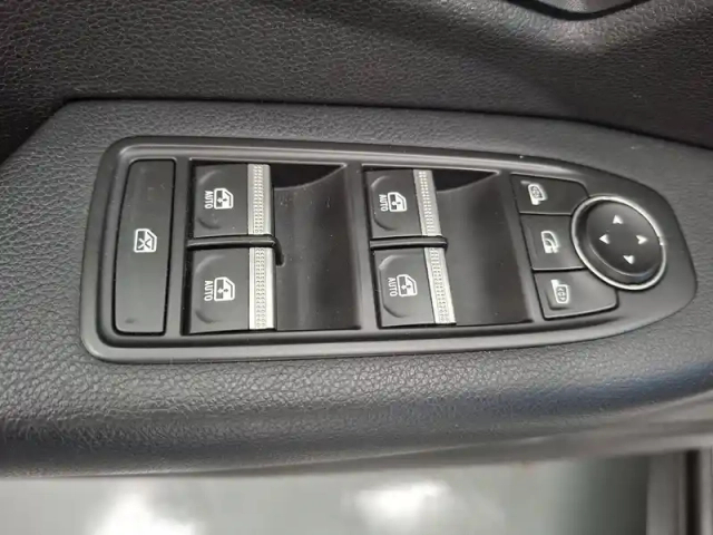 Renault Megane e-tech ev60 130ch super charge — photo 32
