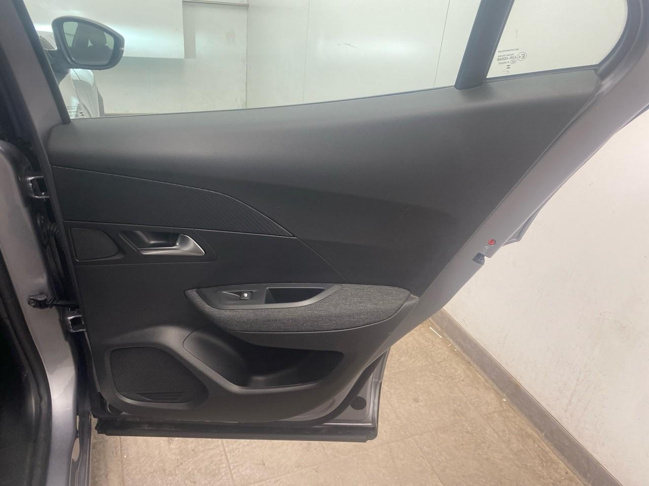 Peugeot 2008 100 s&s bvm6 style — photo 23