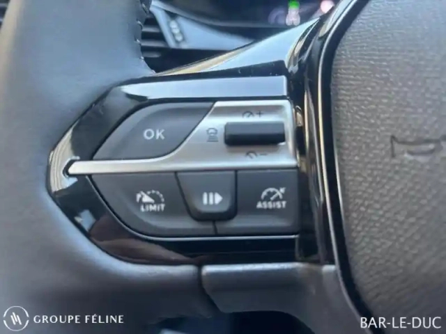Peugeot 308 sw plug-in hybrid 180ch allure pack e-eat8 — photo 13
