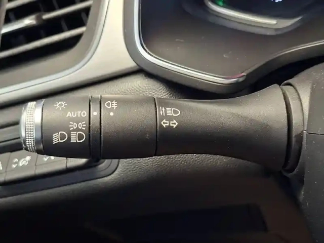Renault Captur tce 155 edc fap — photo 38