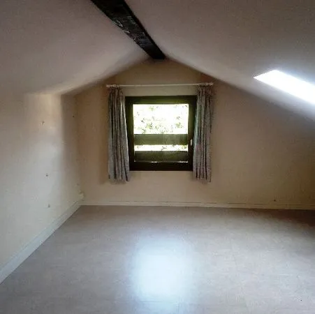 Appartement T4 sur 2 niveaux 102m²