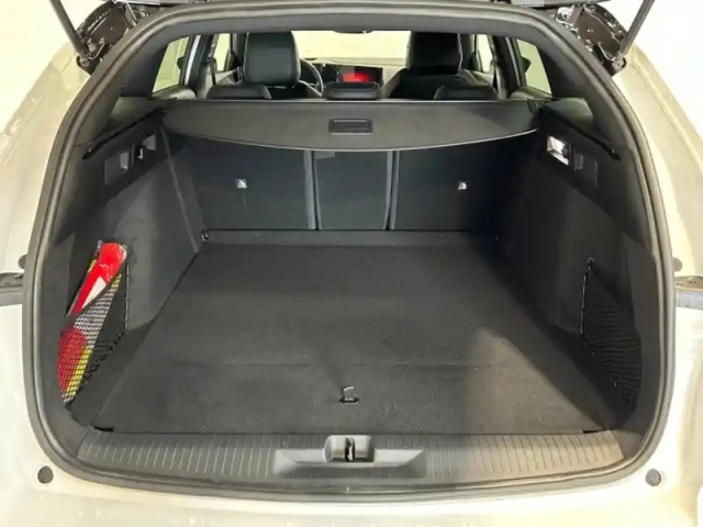 Opel Astra sports tourer 1.2 turbo 130 gs bva8 / pack info / tête haute — photo 12
