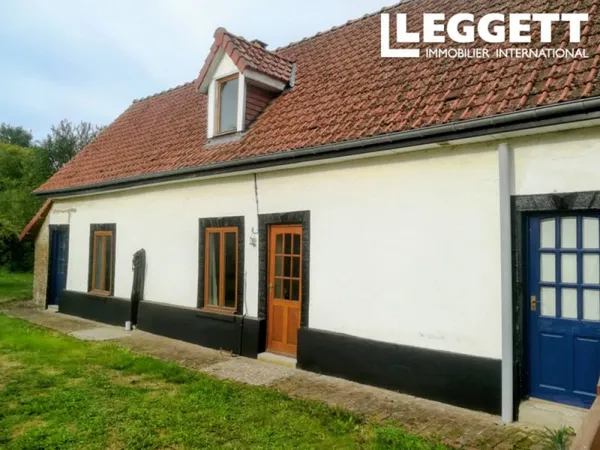 Belle maison familiale de 18ème, entièrement rénovée, avec 3 chambres, située à proximité du bourg d