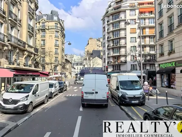 Local commercial 105 m²