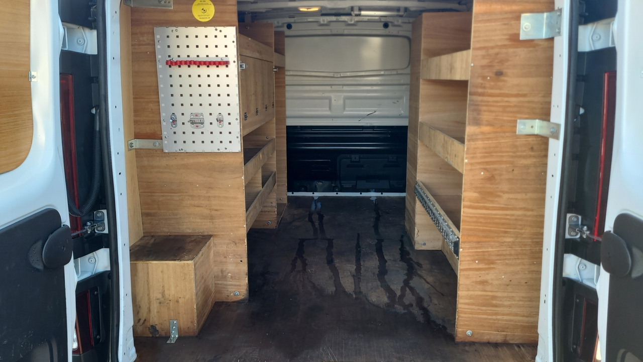 Renault TRAFIC FGN L1H1 1200 KG DCI 120 — photo 13