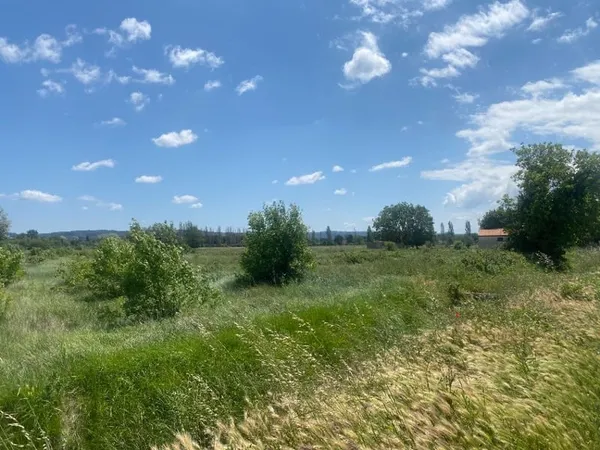 Terrain 299 m²