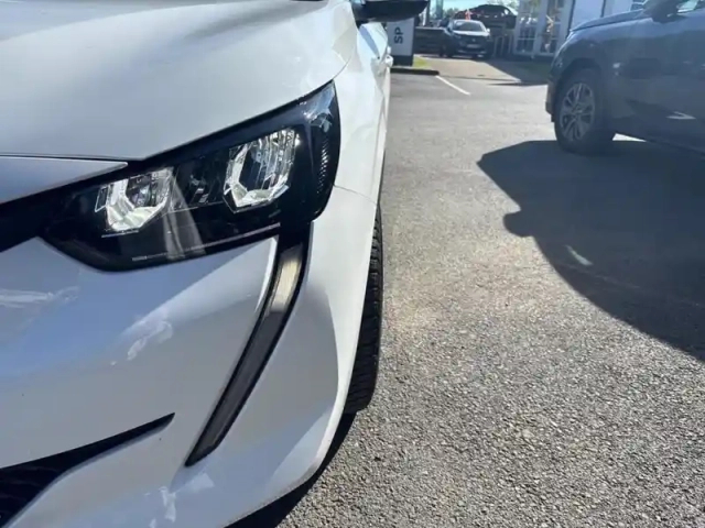 Peugeot 208 puretech 100 s&amp;s bvm6 style — photo 14