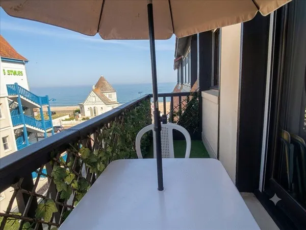Appartement - 4ème étage - 25,44 m2 - 2 pièces - Meublé