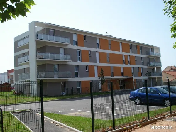 Grand appartement t3bis - cusset