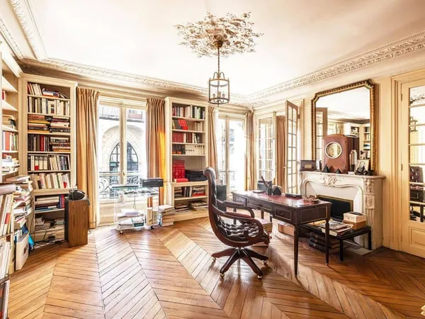 Appartement 8 pièces 227 m²